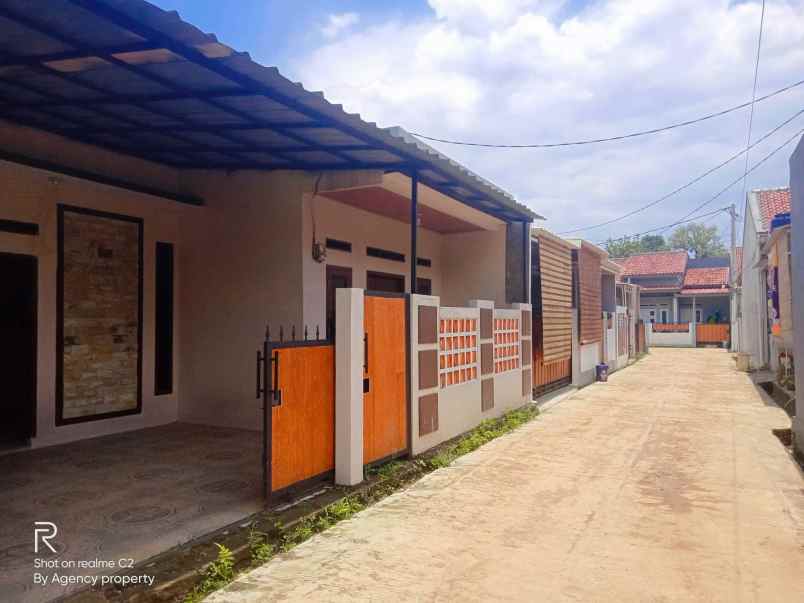 dijual murah rumah dekat jalur angkot