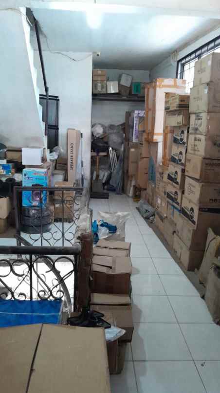 dijual ruko gudang kantor genteng besar