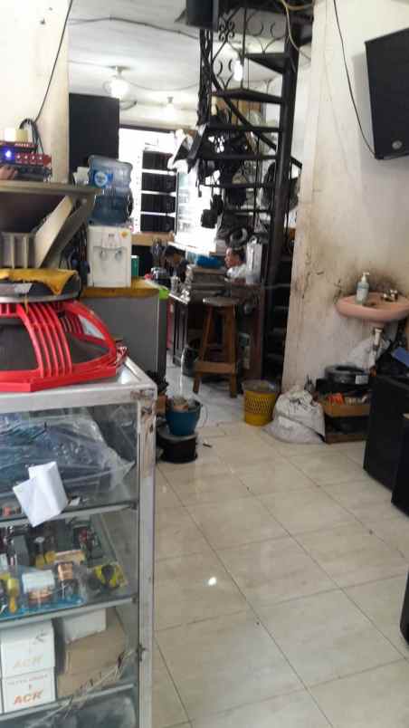 dijual ruko gudang kantor genteng besar