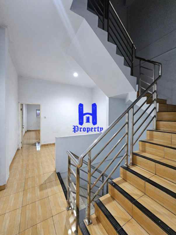 dijual ruko gudang kantor jalan danau lau kawar