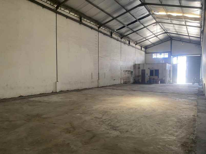 dijual ruko gudang kantor jalan lingkar timur