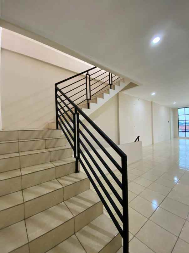 dijual ruko gudang kantor jl raya jatiasih