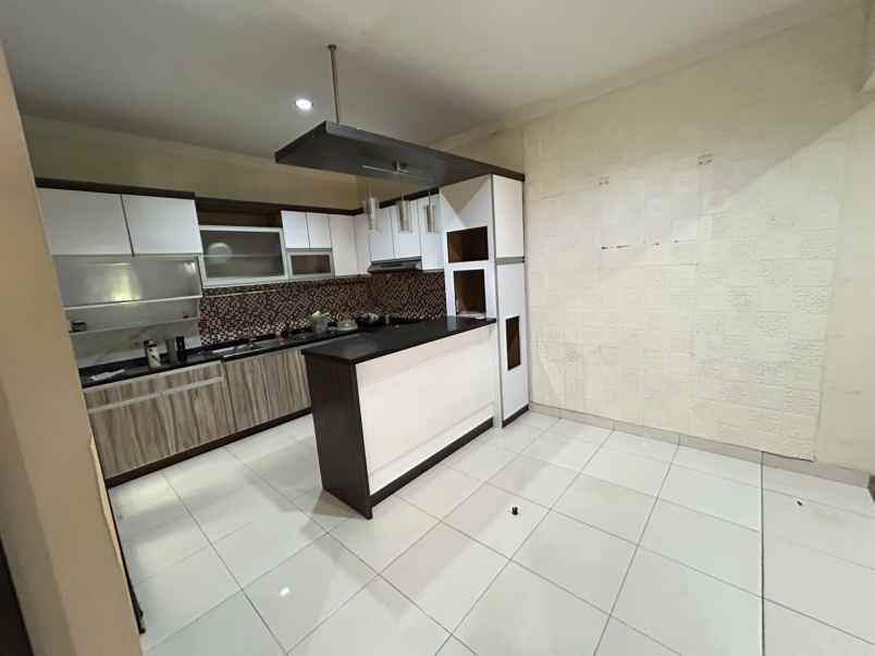 dijual ruko gudang kantor melia garden graha raya