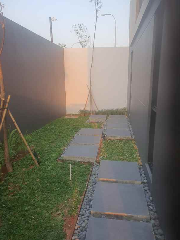 dijual ruko gudang kantor oaze lippo cikarang jl mh