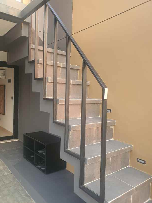 dijual ruko gudang kantor oaze lippo cikarang jl mh