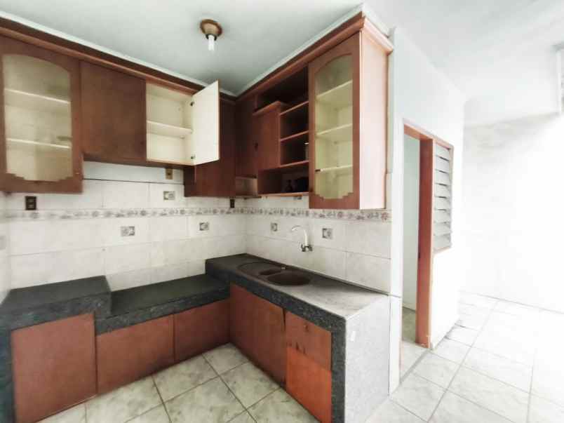 dijual rumah 1 tingkat komplek cemara asri jalan pinus