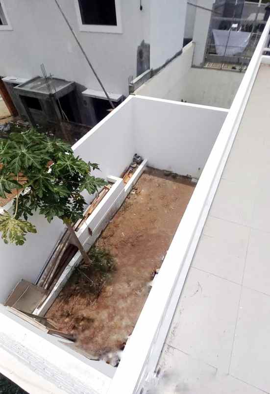 dijual rumah 18 land residence