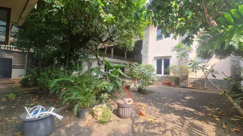 dijual rumah 2 lantai petamburan jakarta pusat