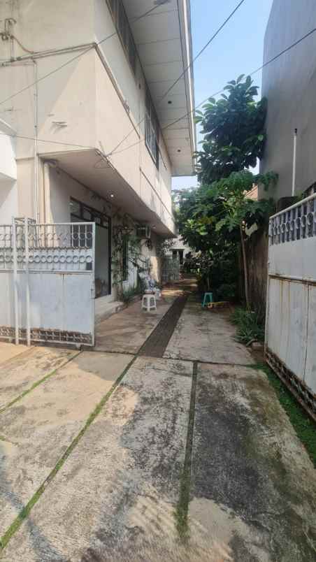 dijual rumah 2 lantai petamburan jakarta pusat