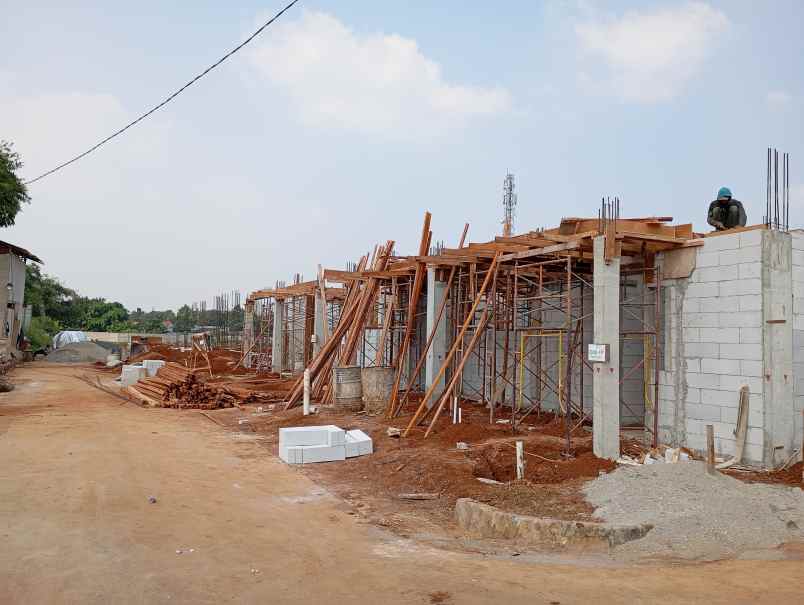dijual rumah 2 lt citaville cibubur harga 700 jutaan