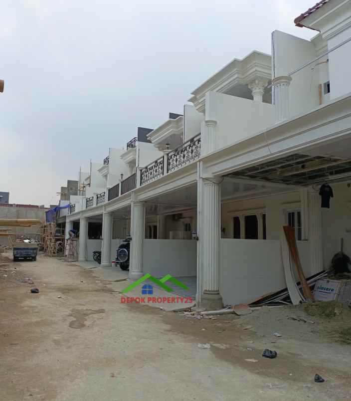 dijual rumah 3 lantai dekat toll brigif jagakarsa