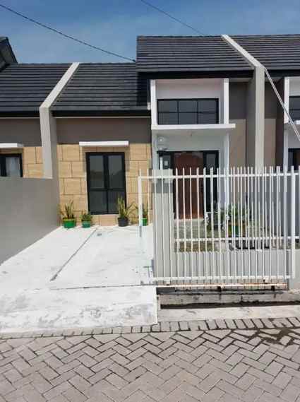 dijual rumah alana regency tambak oso