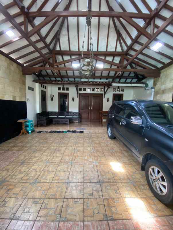 dijual rumah alun alun selatan yogyakarta