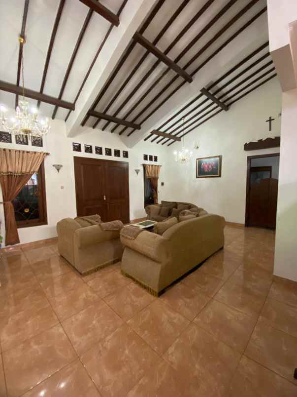 dijual rumah alun alun selatan yogyakarta