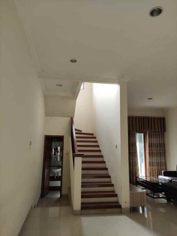 dijual rumah alun alun selatan yogyakarta