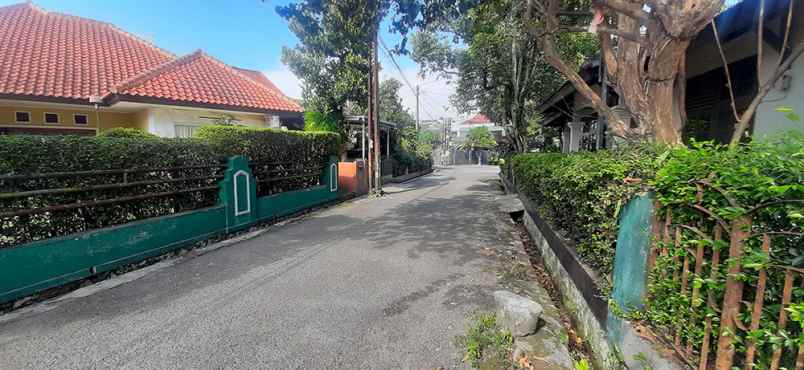 dijual rumah arcamanik endah