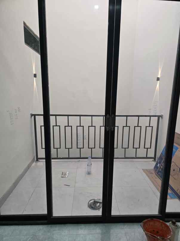 dijual rumah babatan pantai utara