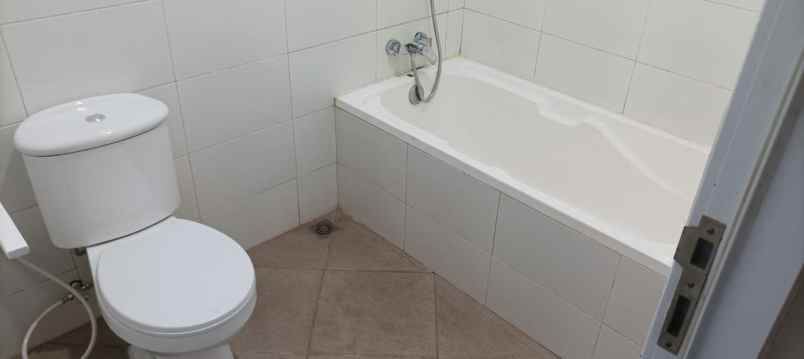 dijual rumah bagus bawah pasaran dekat pemkot cimahi