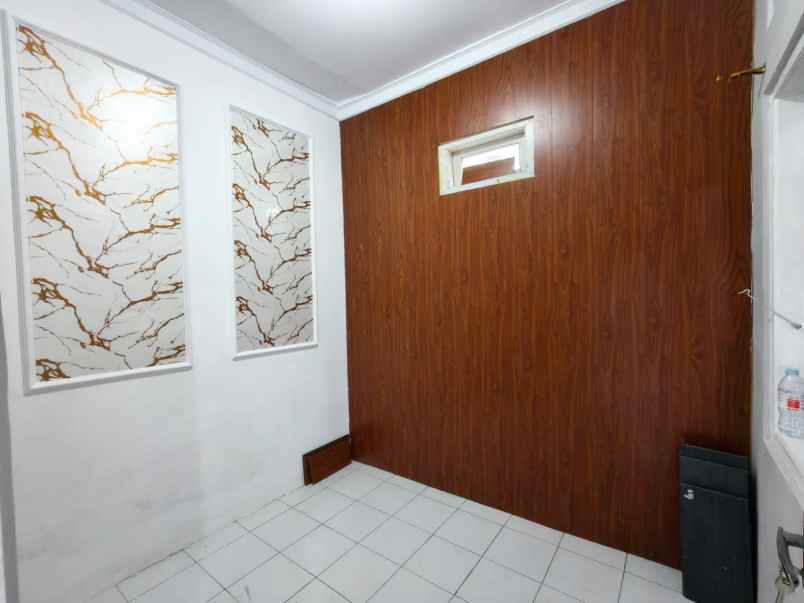 dijual rumah balong water park