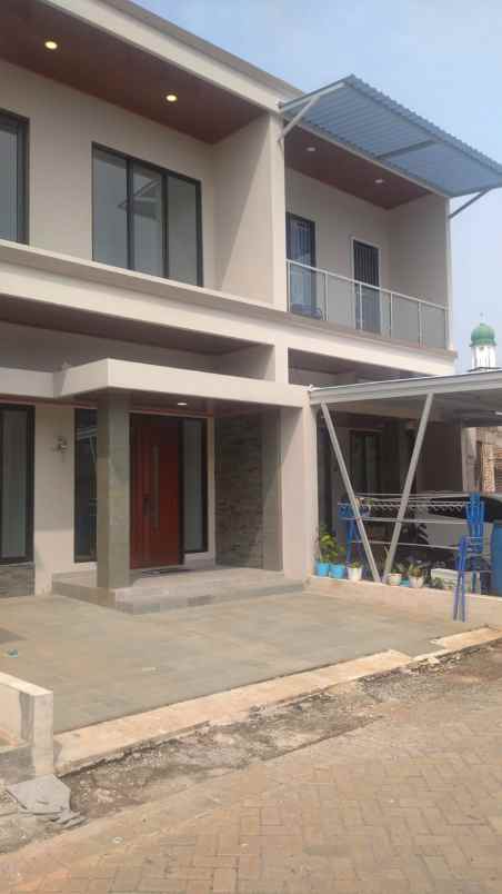 dijual rumah baru bagus dekat mall pesona scuare depok