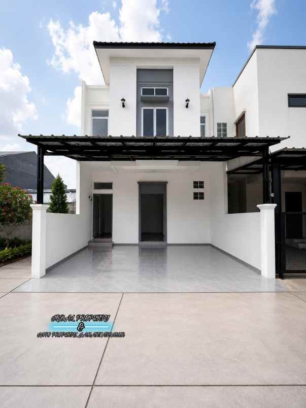 dijual rumah baru design classic modern siap huni