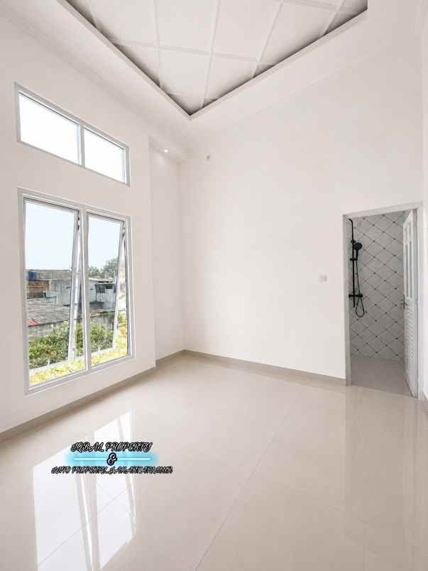 dijual rumah baru design classic modern siap huni
