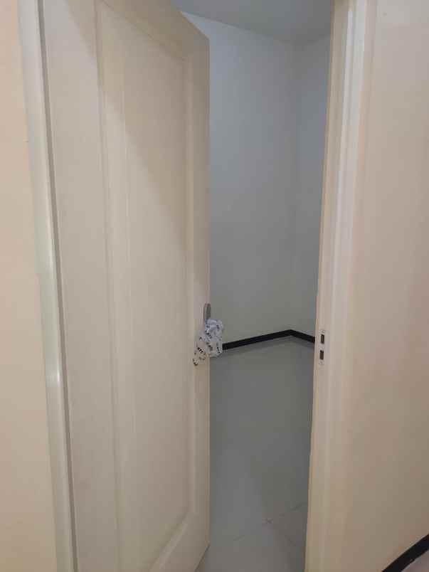 dijual rumah baru lokasi asrikaton malang