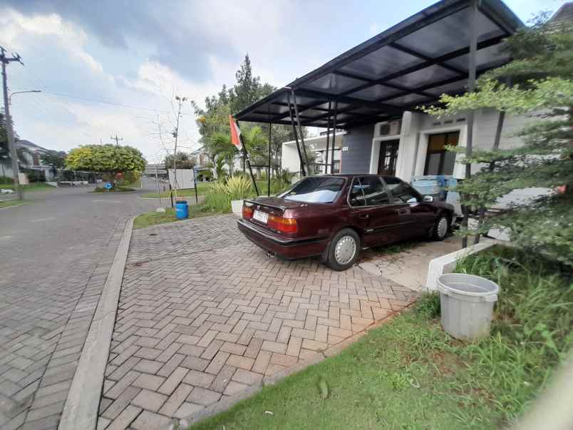 dijual rumah bsb village