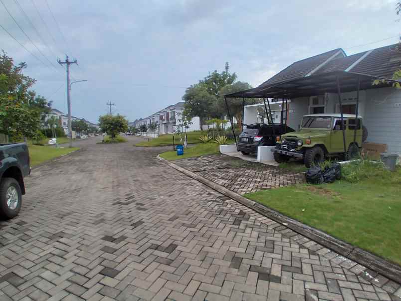 dijual rumah bsb village