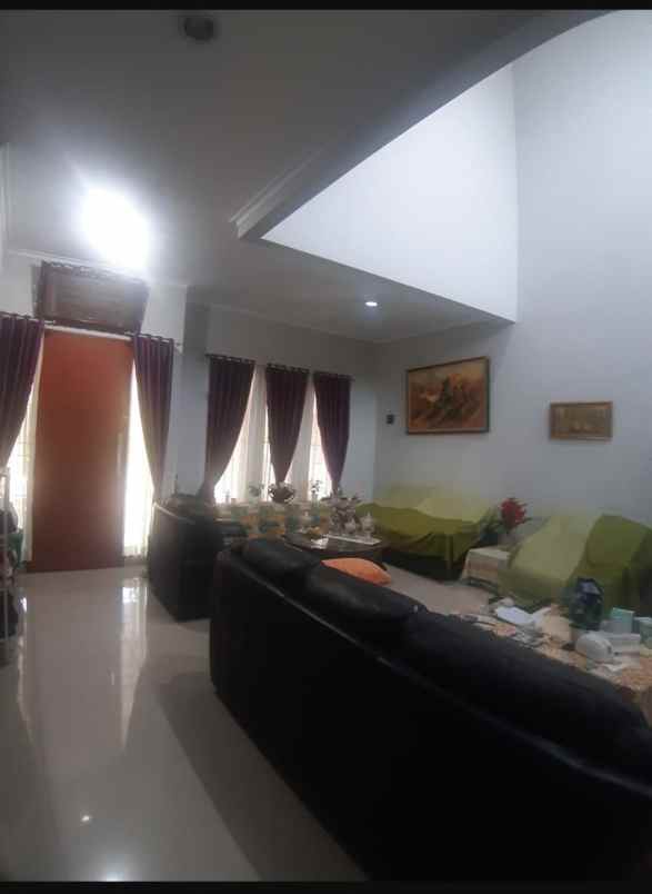 dijual rumah buahbatu