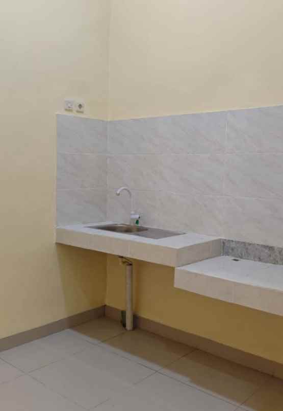 dijual rumah bulevar hijau