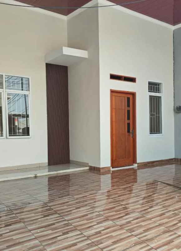 dijual rumah bulevar hijau