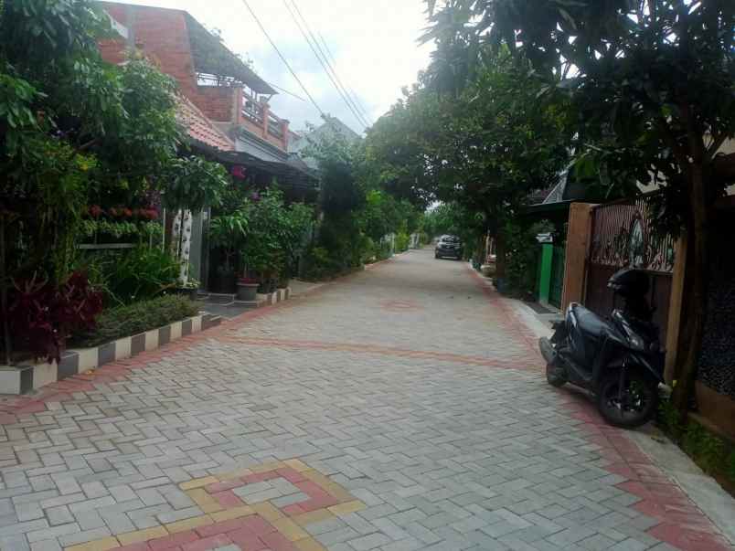 dijual rumah bulusan