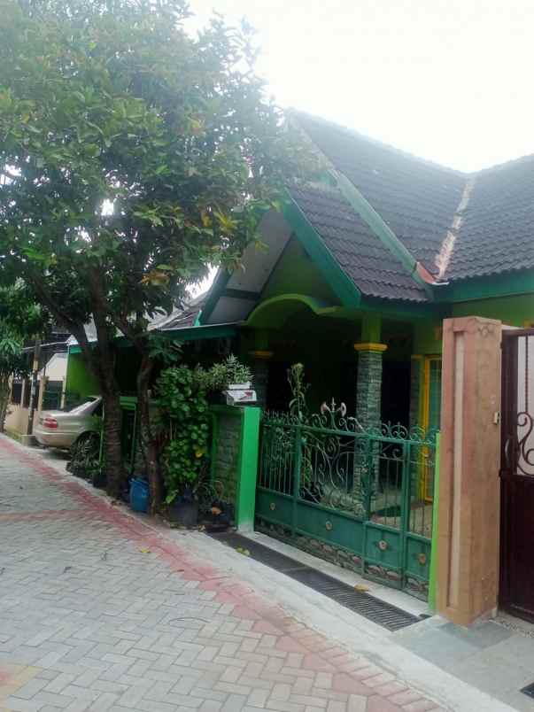 dijual rumah bulusan