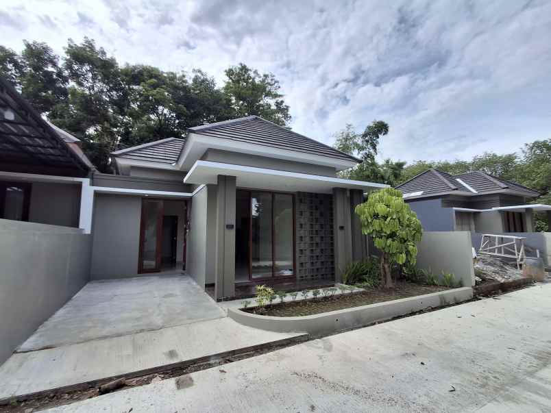 dijual rumah bulusawit sambiroto