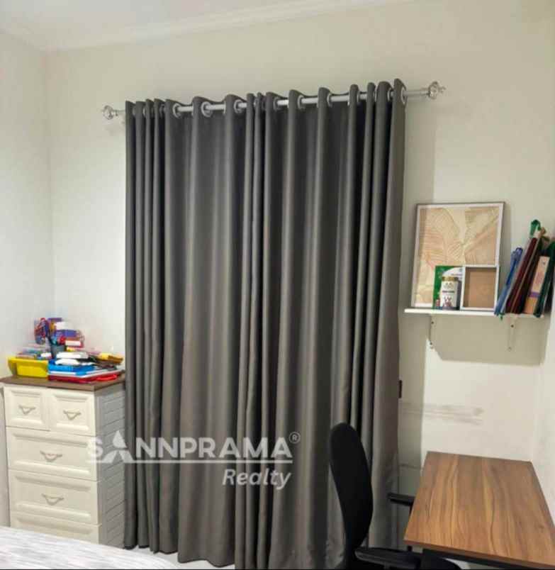 dijual rumah cantik semi furnished siap huni