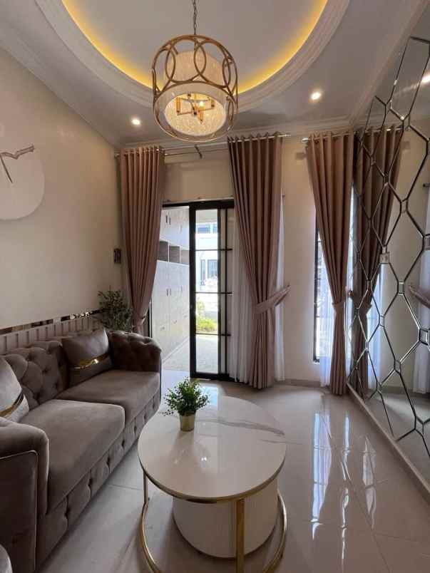 dijual rumah cemorokandang kedungkandang