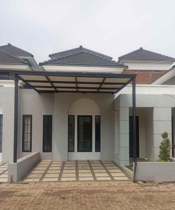 dijual rumah cemorokandang kedungkandang