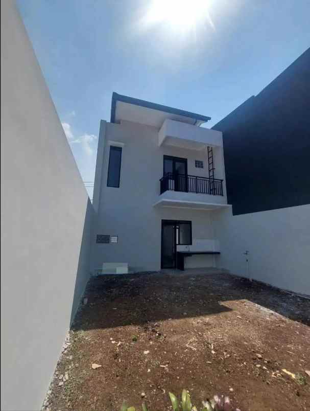 dijual rumah cihanjuang