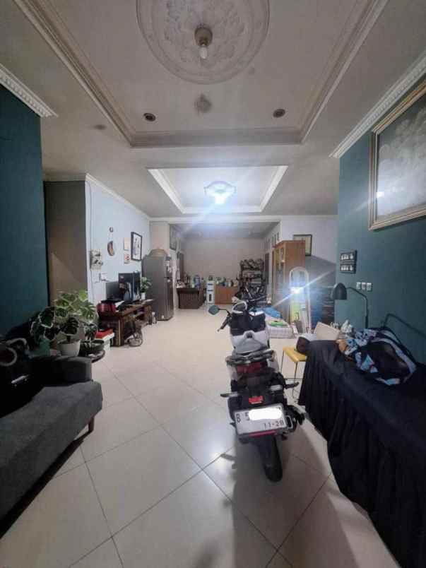 dijual rumah cipayung