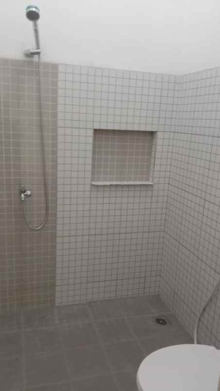 dijual rumah cipayung depok