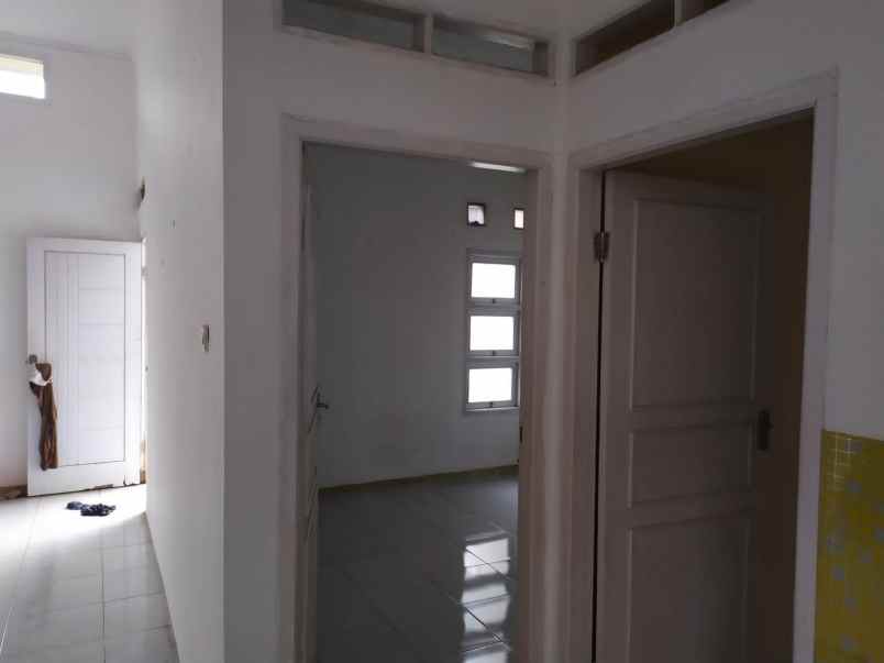 dijual rumah cipayung depok