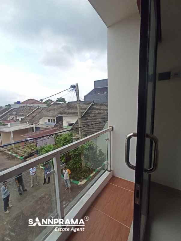 dijual rumah cipayung royal resdence