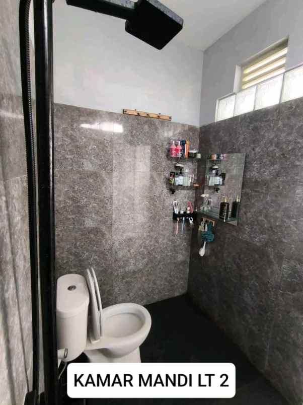 dijual rumah cisasawi cihanjuang