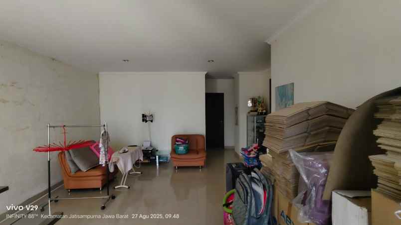 dijual rumah citra grand blok e