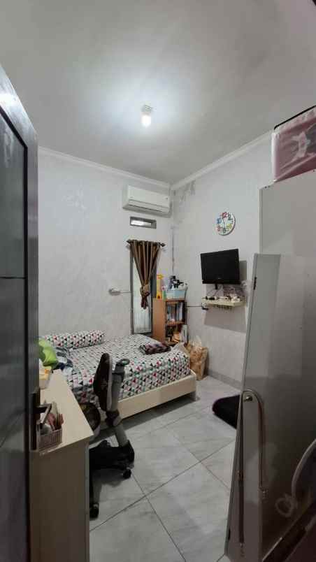 dijual rumah ciwaruga