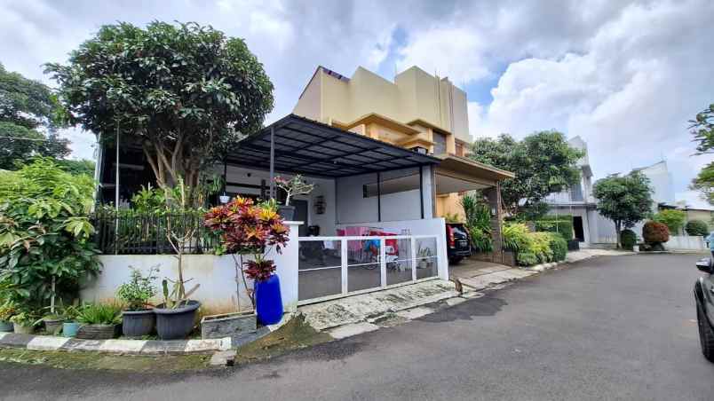 dijual rumah ciwaruga