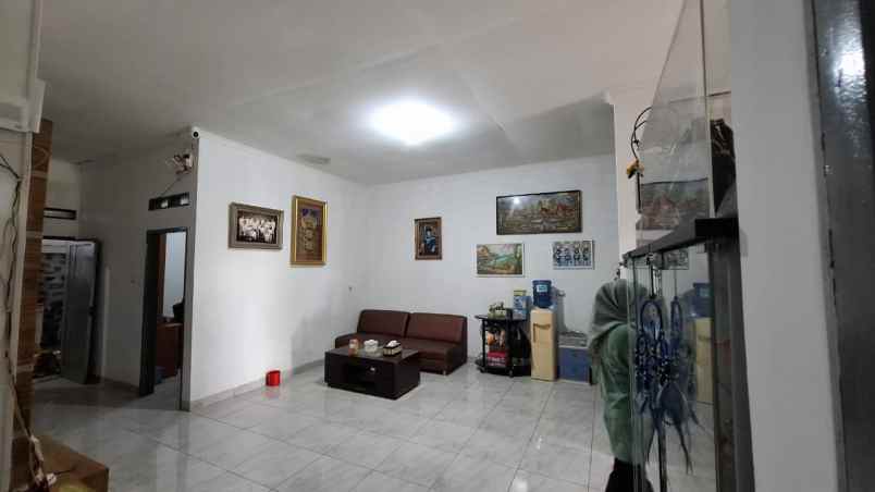 dijual rumah ciwaruga