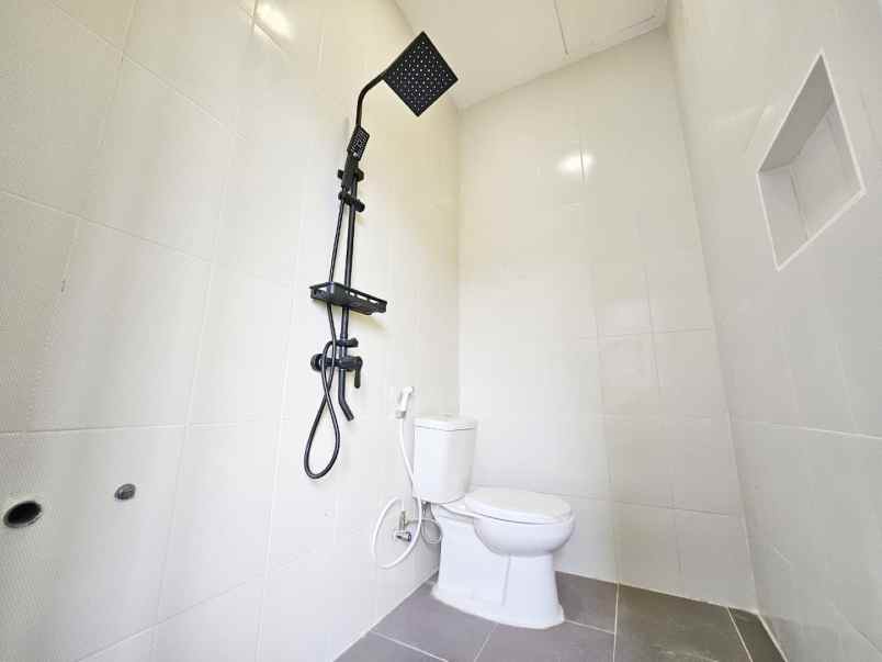 dijual rumah cluster boulevard hijau