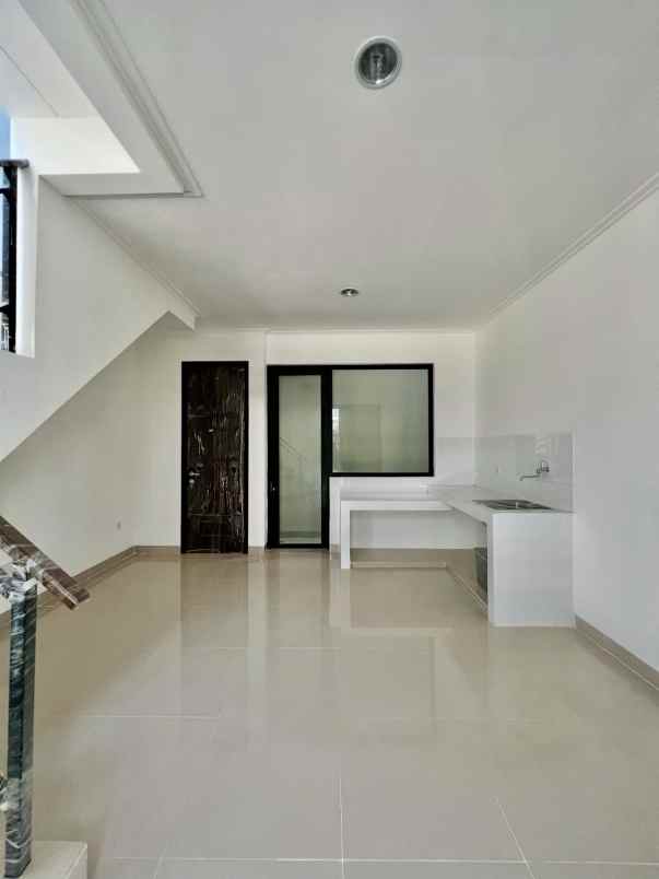 dijual rumah cluster california pik 2